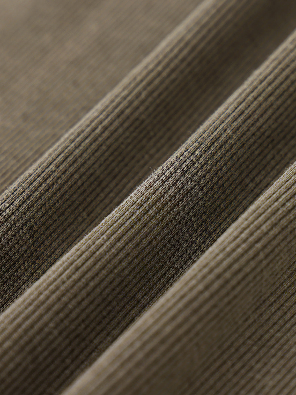 t-shirt,sweatshirt,woman